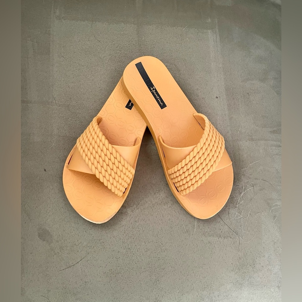 Stylish Tan Slide Sandals